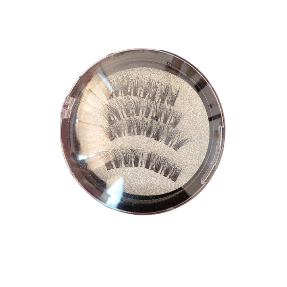 Magnetic lashes (no glue required)